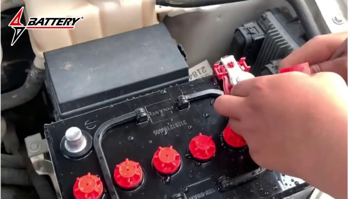 K&eacute;o d&agrave;i tuổi thọ ắc quy